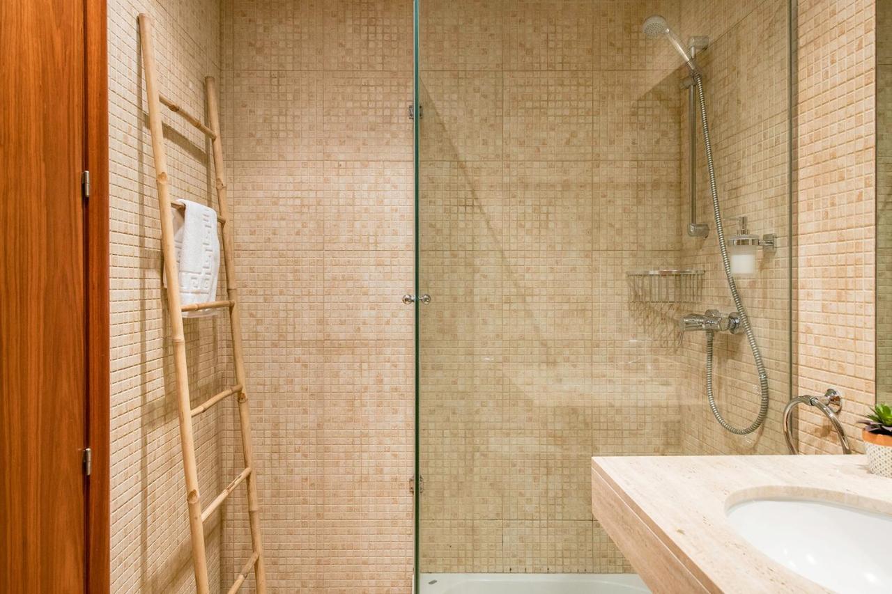 Up Rooms Banyoles Bagian luar foto